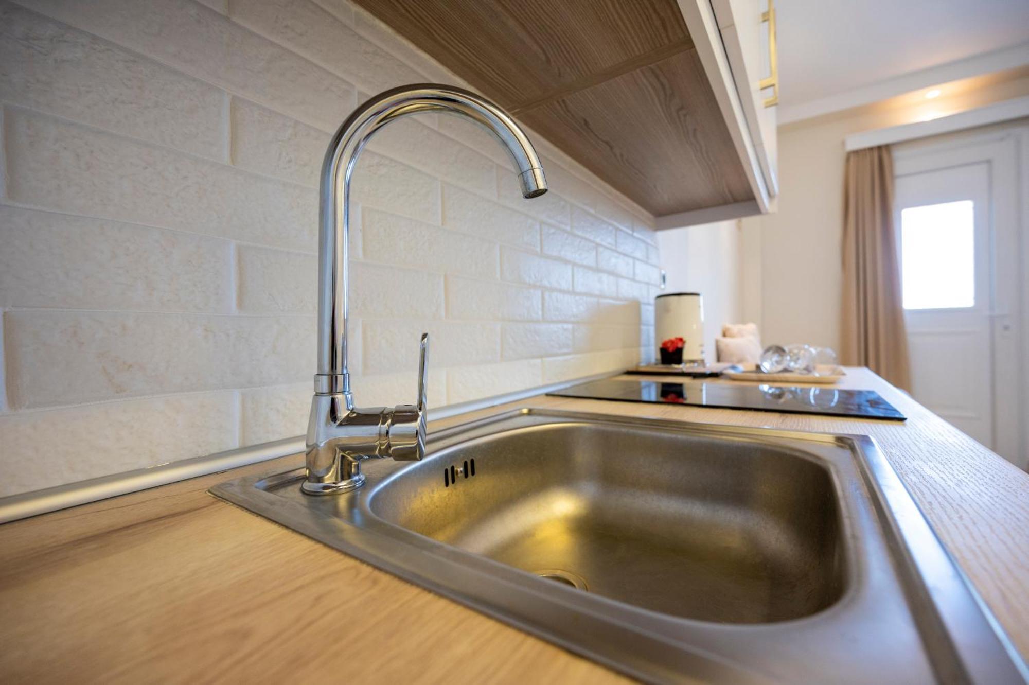 Panorama Seaside Apartment มัสติคารี ภายนอก รูปภาพ