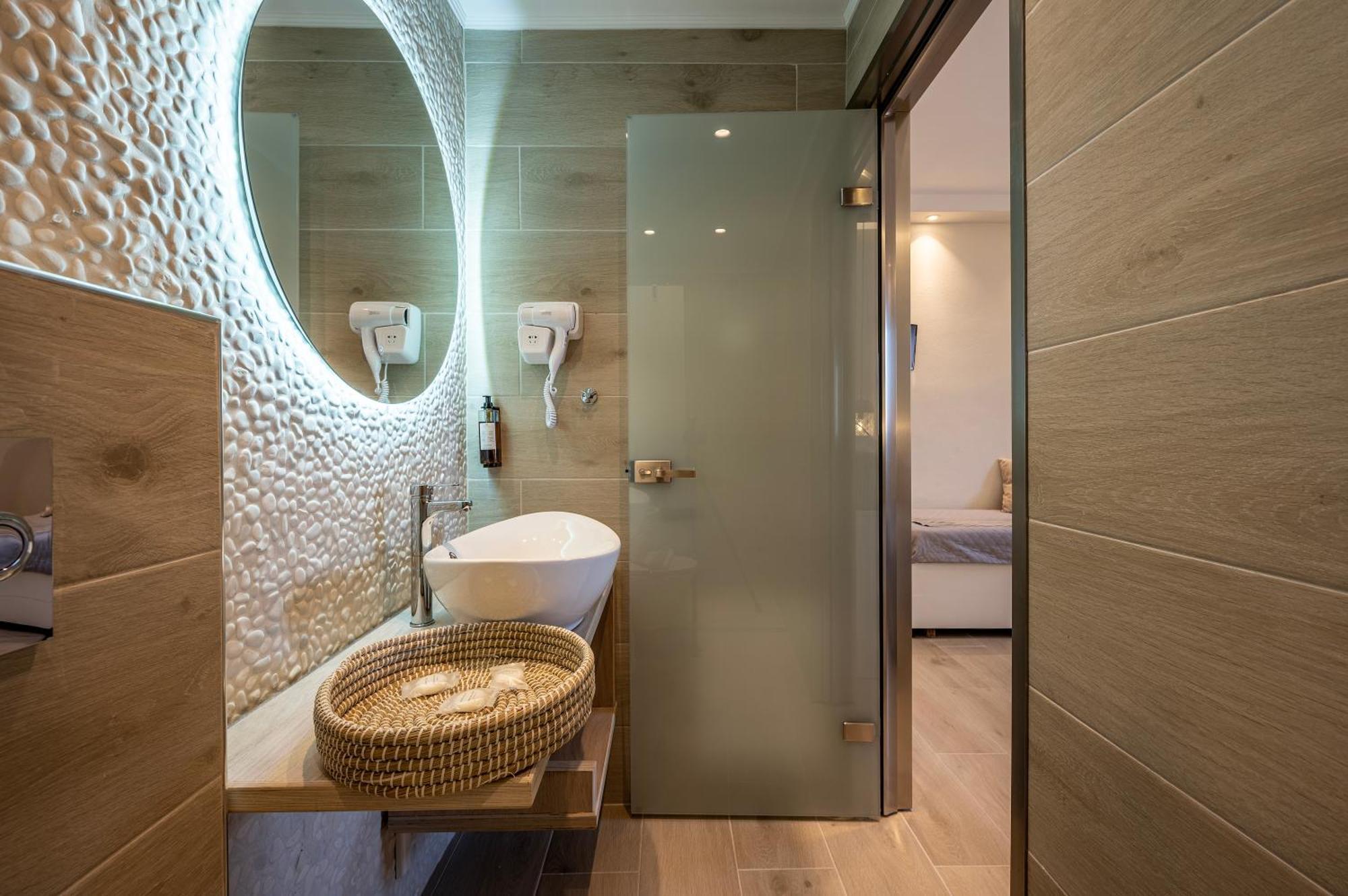 Panorama Seaside Apartment มัสติคารี ภายนอก รูปภาพ